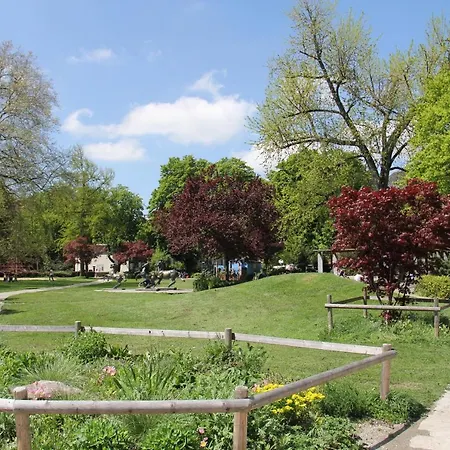 بيت شباب Stay2night Center *